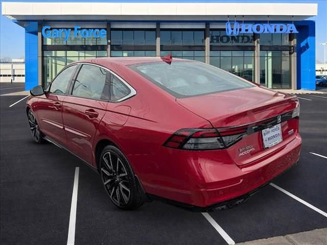 Used 2023 Honda Accord Touring image 3