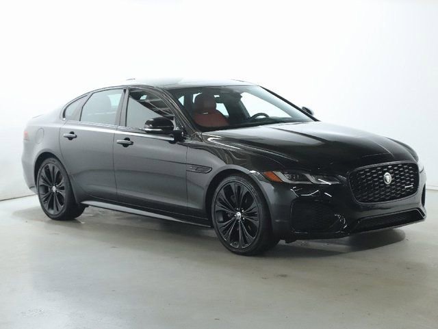 Used 2024 Jaguar XF R-Dynamic SE image 11