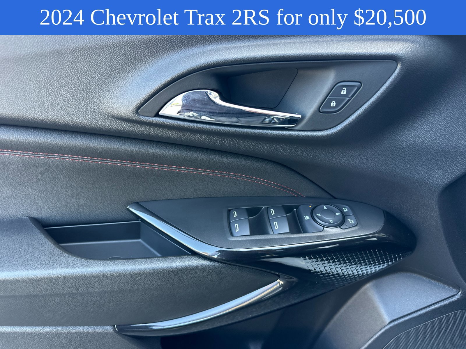 Used 2024 Chevrolet Trax RS FWD image 12