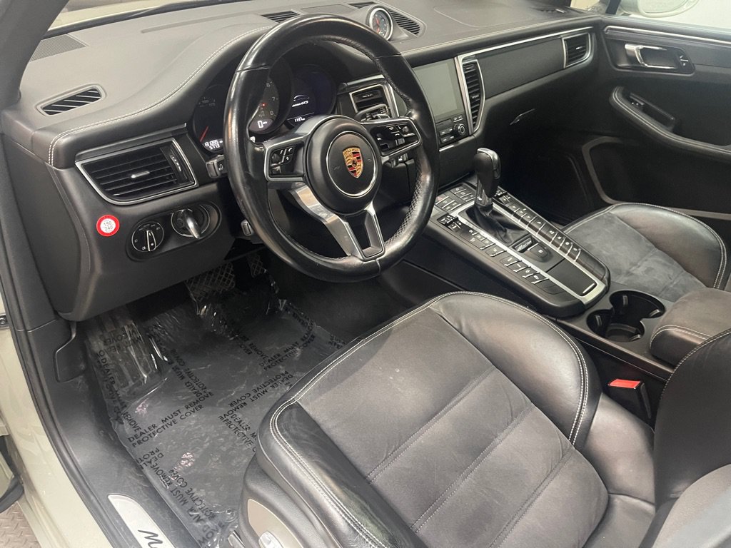 Used 2017 Porsche Macan GTS AWD/4WD image 17