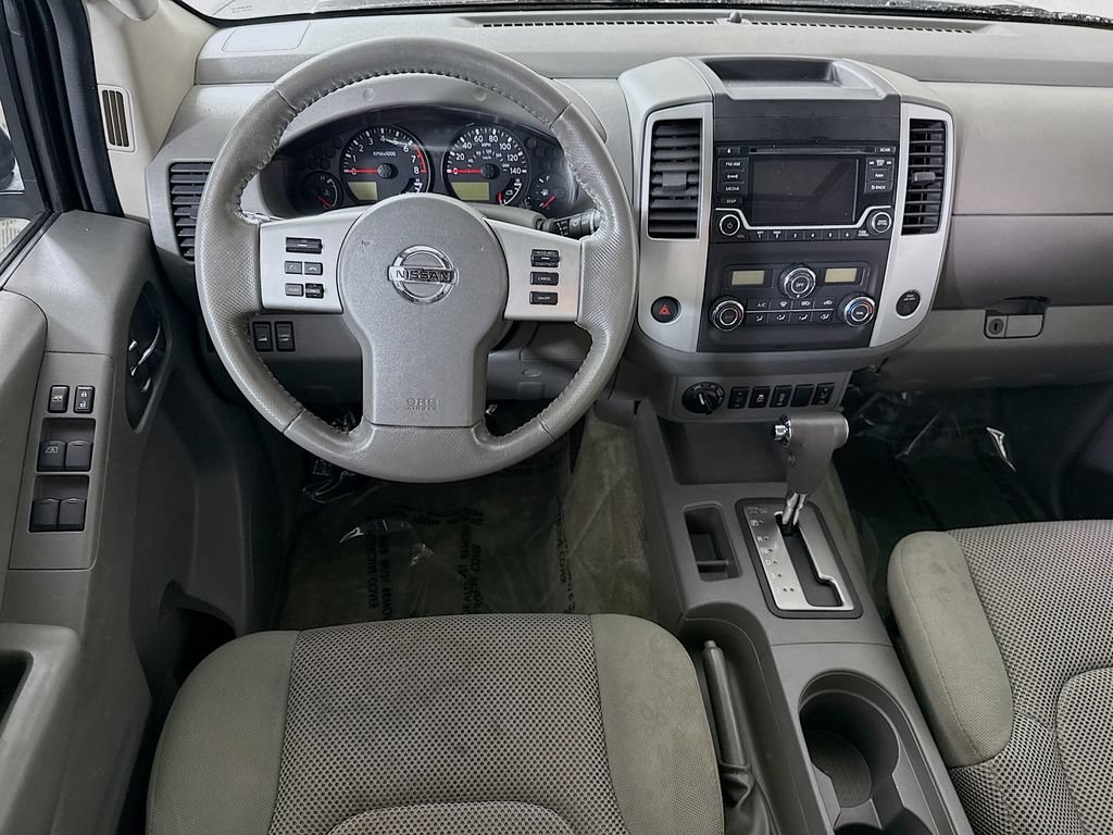 Used 2016 Nissan Frontier SV w/ SV Value Truck Package AWD/4WD image 3