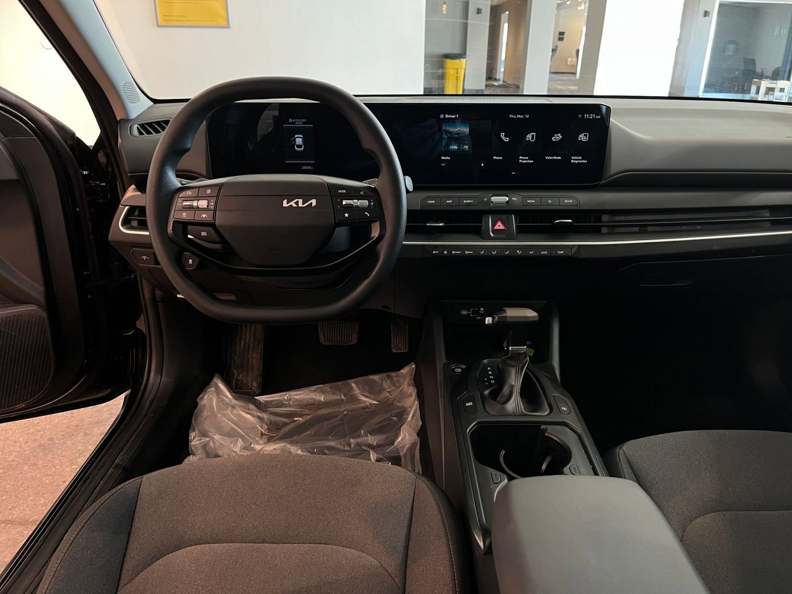 Used 2025 Kia K4 LXS image 33