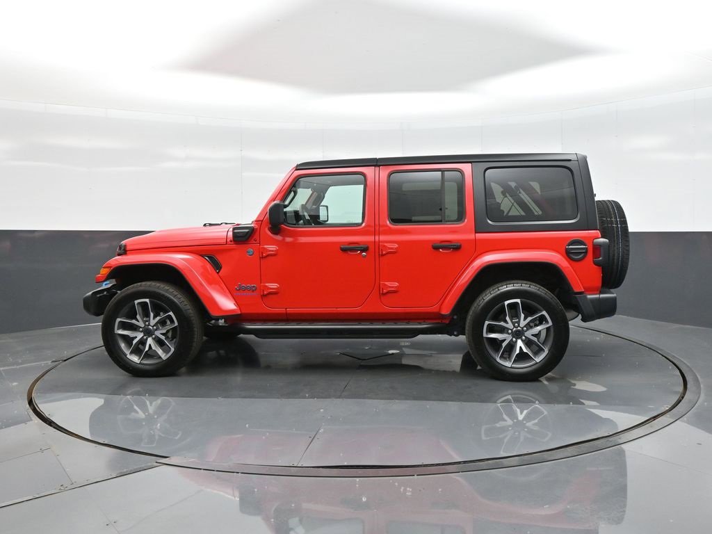 Used 2024 Jeep Wrangler Unlimited w/ Convenience Group image 4