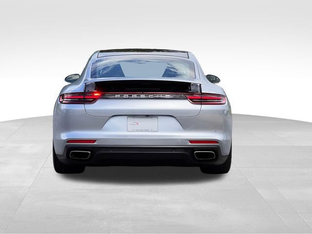 Used 2017 Porsche Panamera RWD image 4