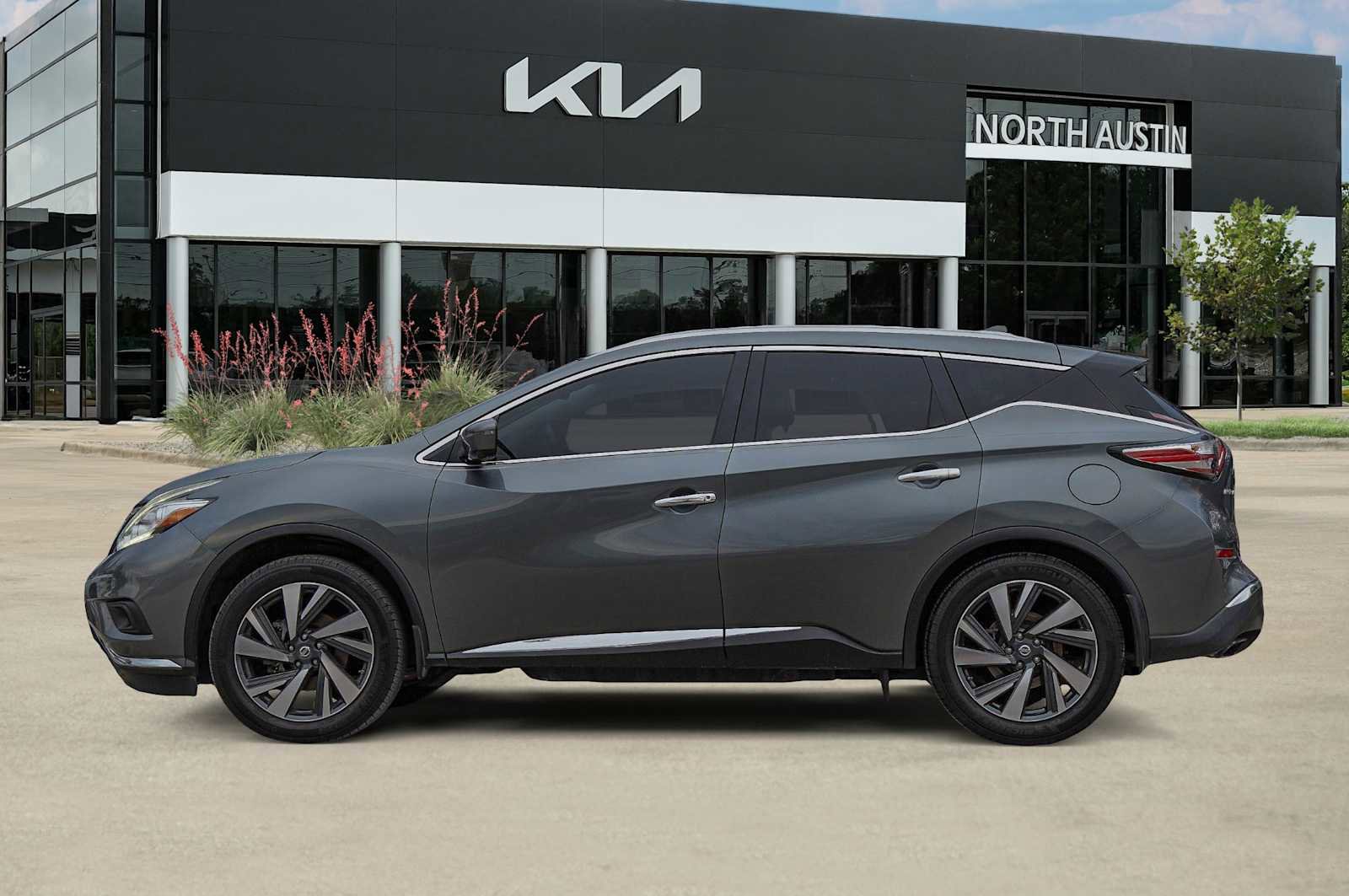 Used 2016 Nissan Murano Platinum image 4