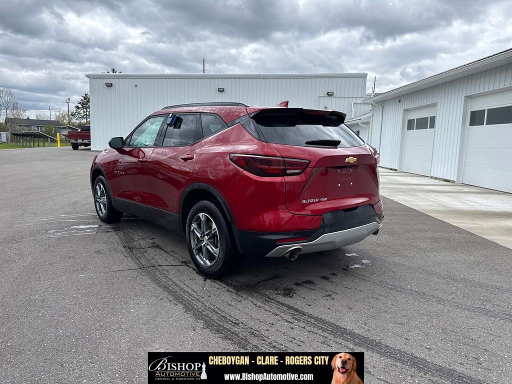 Used 2025 Chevrolet Blazer LT w/ Convenience Package AWD/4WD image 13