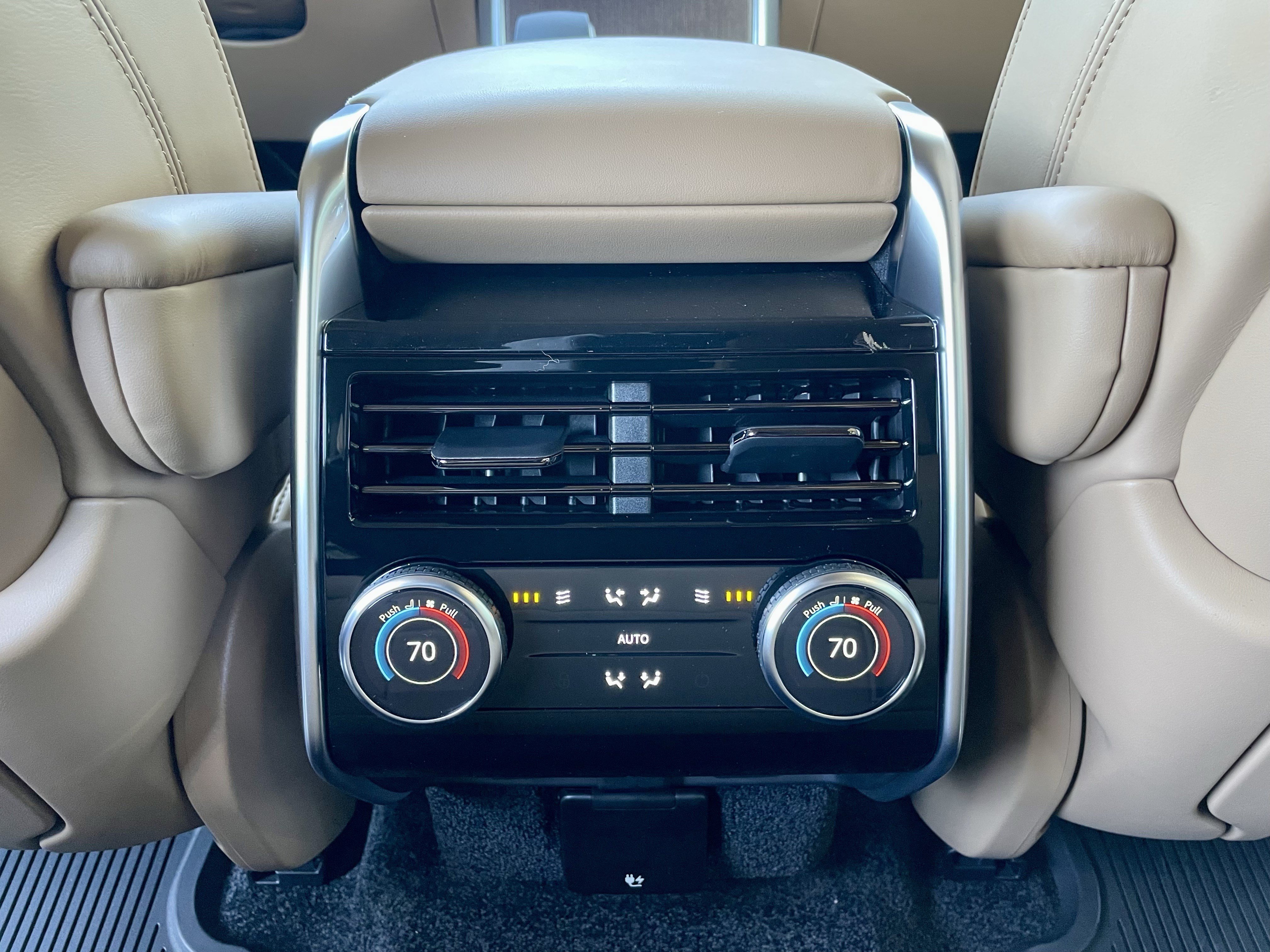 New 2027 Land Rover Range Rover SE AWD/4WD image 26