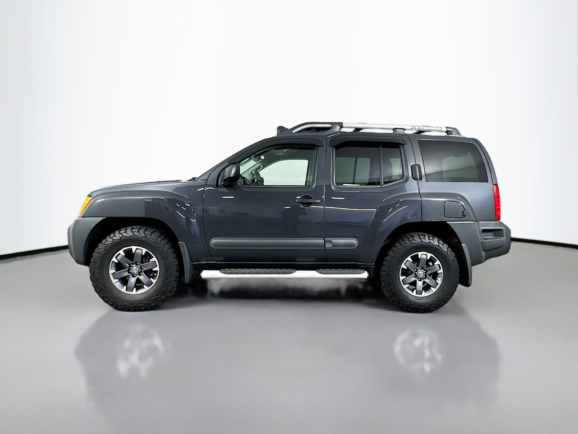 Used 2014 Nissan Xterra PRO-4X AWD/4WD image 4