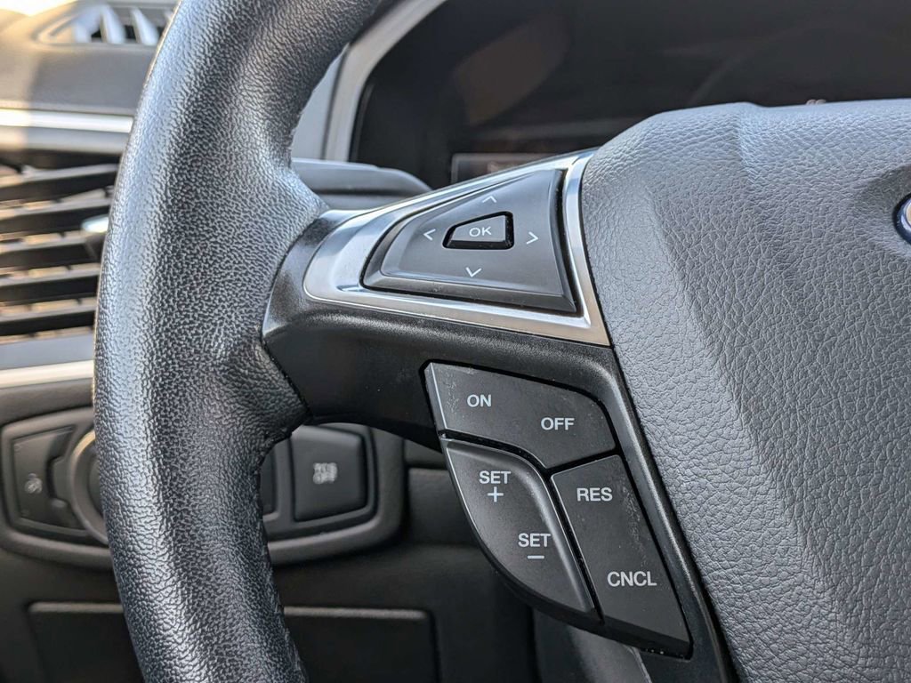 Used 2024 Ford Edge SEL AWD/4WD image 26