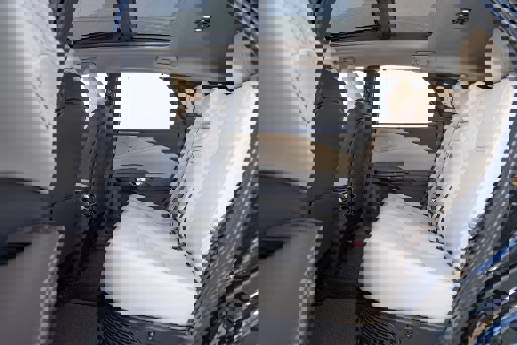 New 2026 Lexus RX 450h Luxury image 16