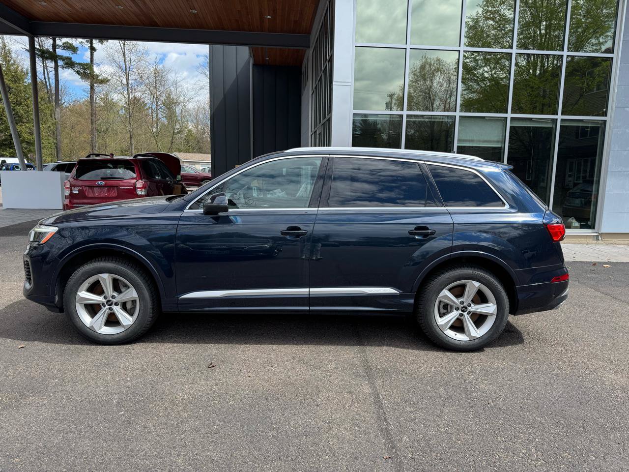 Used 2025 Audi Q7 3.0T Premium w/ Convenience Package AWD/4WD image 2