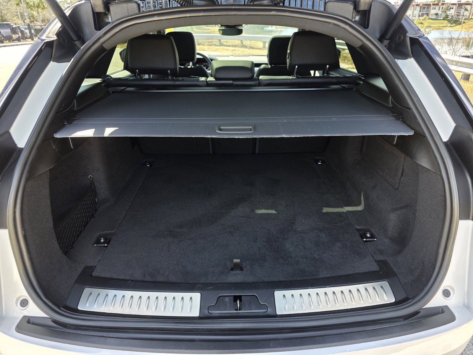 Certified 2024 Land Rover Range Rover Velar Dynamic SE image 14