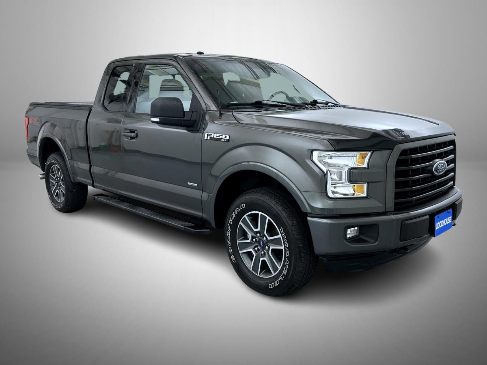 Used 2016 Ford F150 XLT w/ Equipment Group 302A Luxury AWD/4WD image 3