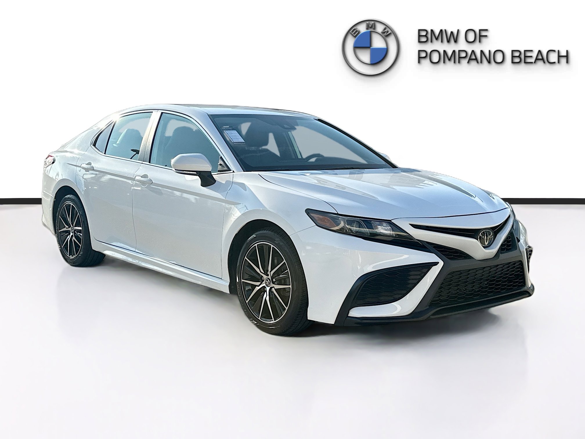 Used 2023 Toyota Camry SE
