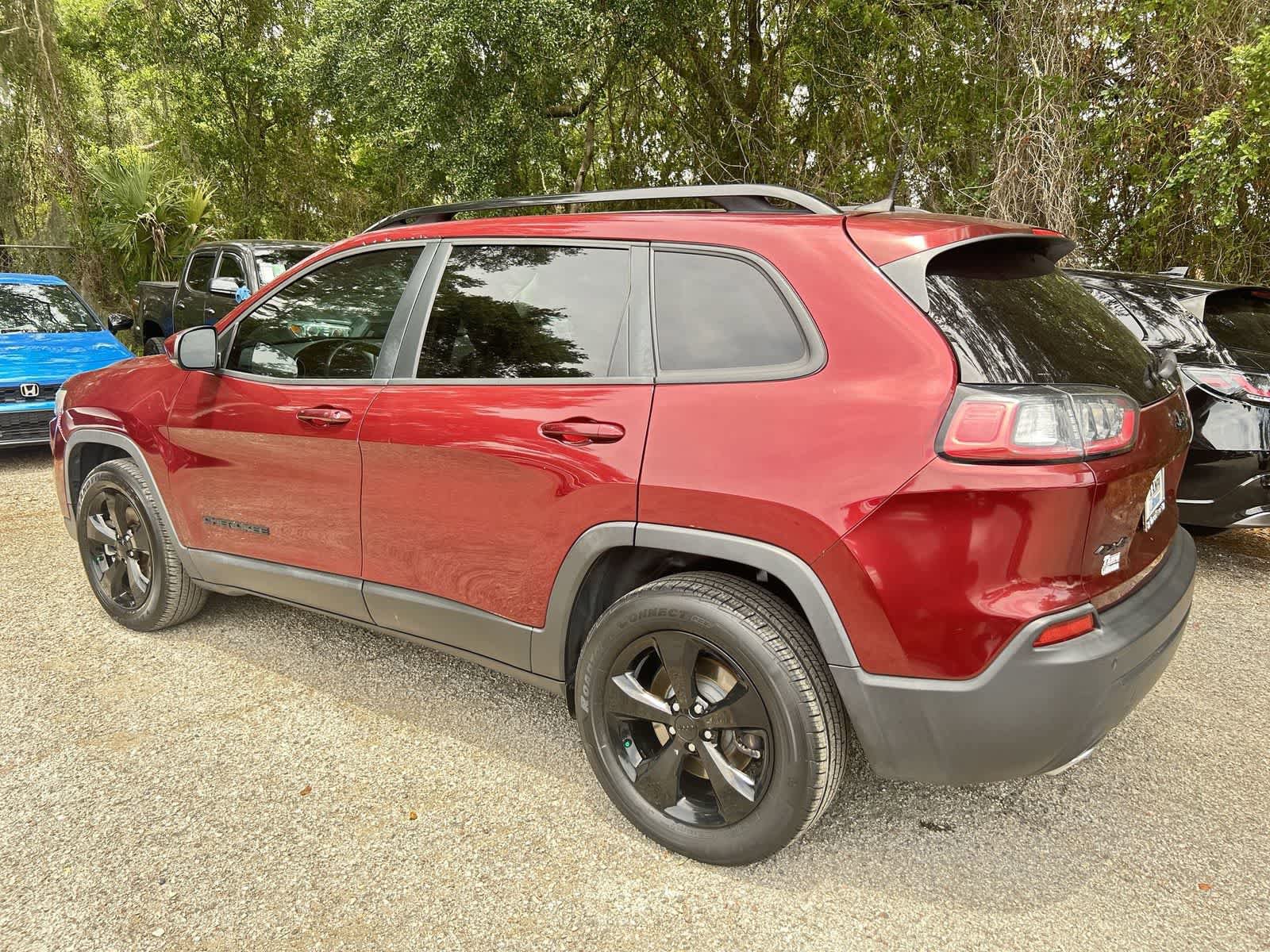 Used 2019 Jeep Cherokee Latitude Plus AWD/4WD image 6