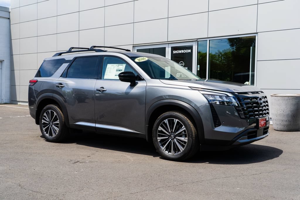 New 2026 Nissan Pathfinder Platinum w/ Cargo Package