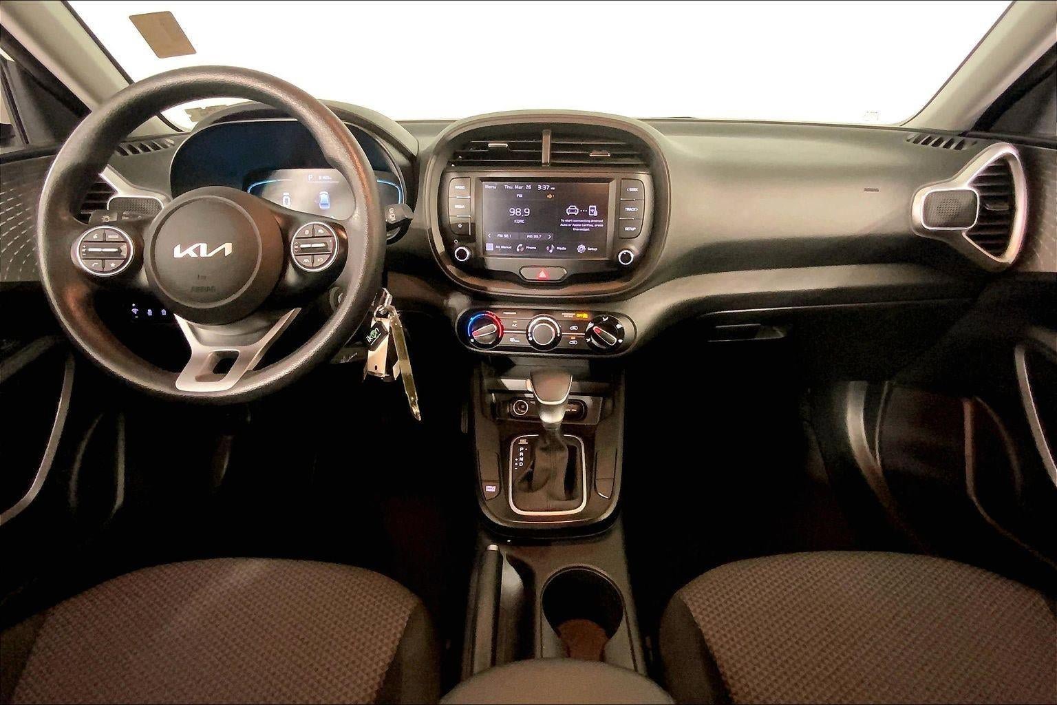 Used 2023 Kia Soul LX image 15