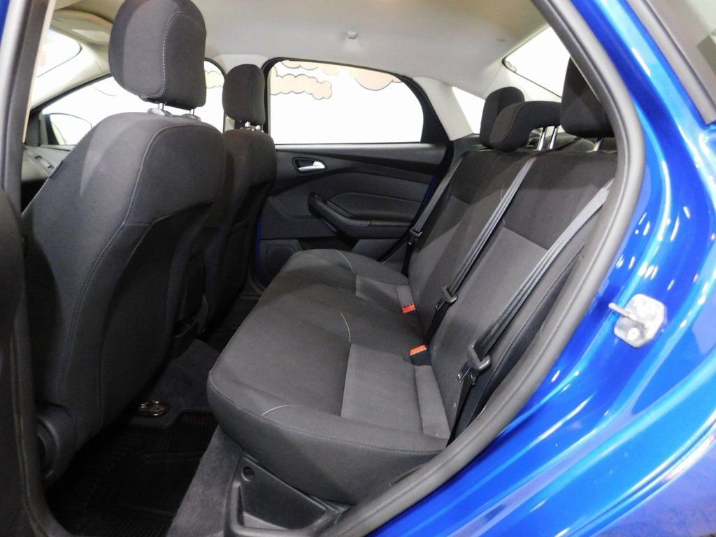 Used 2018 Ford Focus SE w/ SE Winter Package FWD image 65