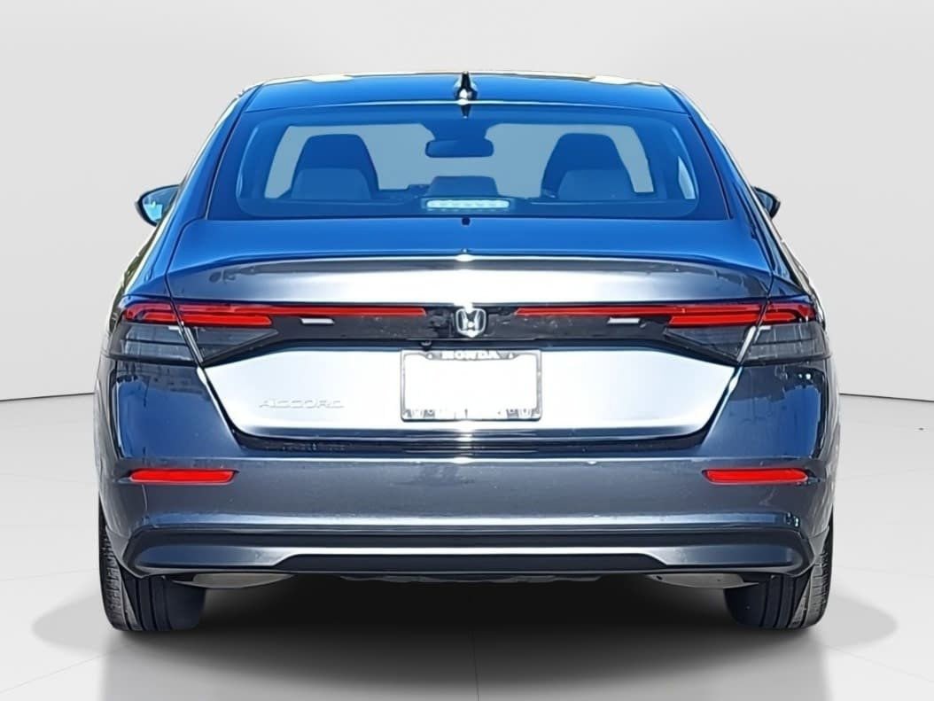 Used 2025 Honda Accord SE image 6