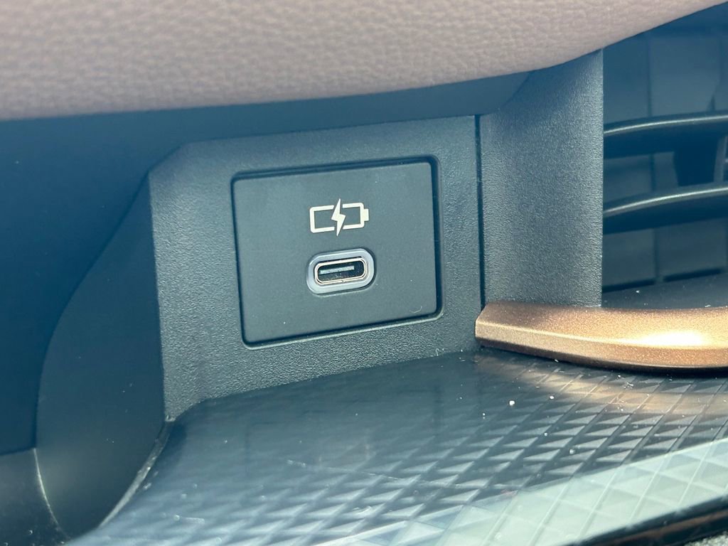 Used 2024 Toyota Grand Highlander AWD Hybrid image 44