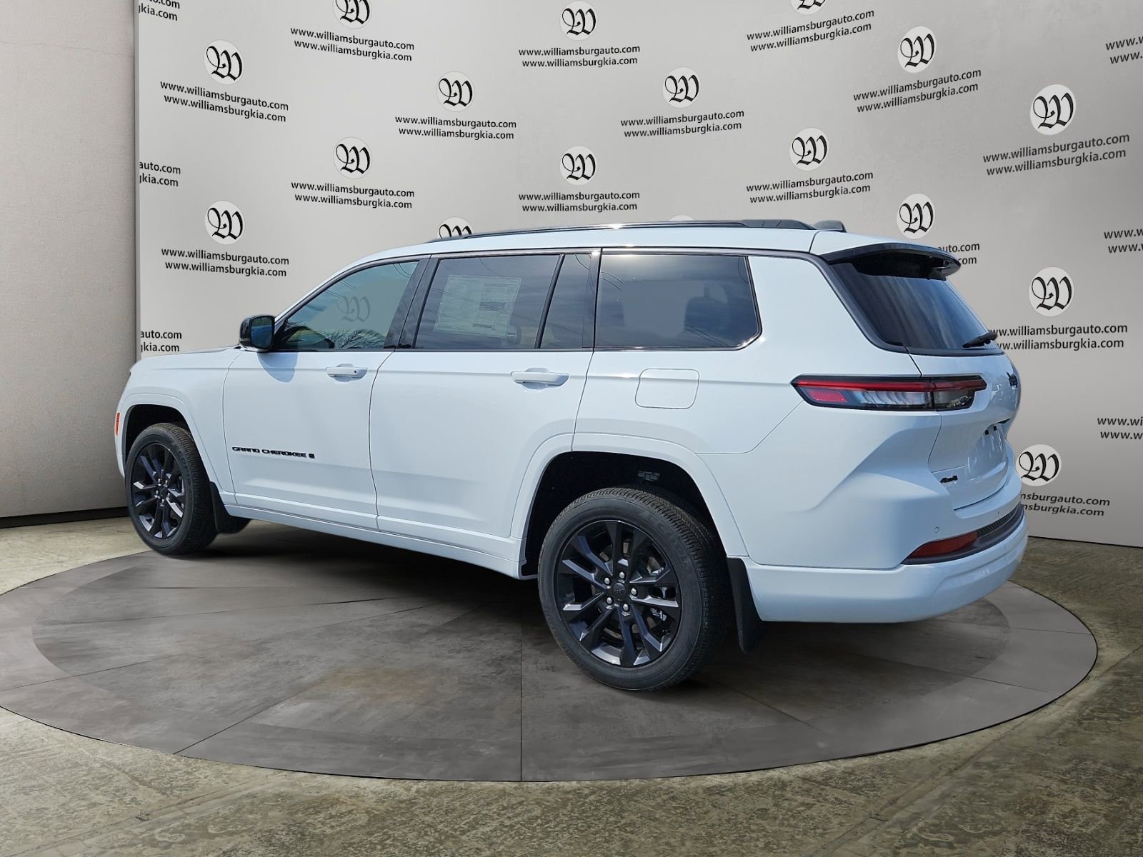 New 2026 Jeep Grand Cherokee L Limited image 3