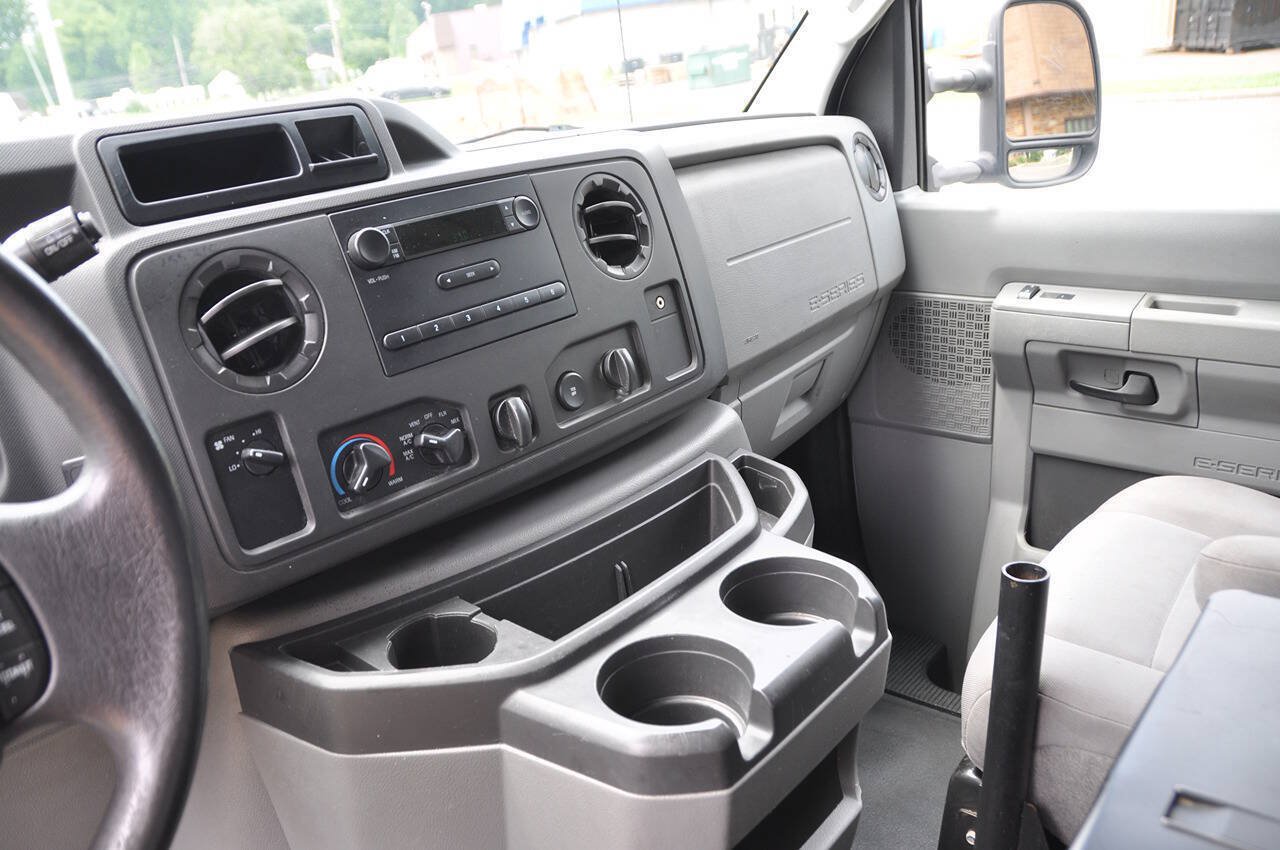 Used 2013 Ford E-150 and Econoline 150 w/ PWR Group RWD image 23