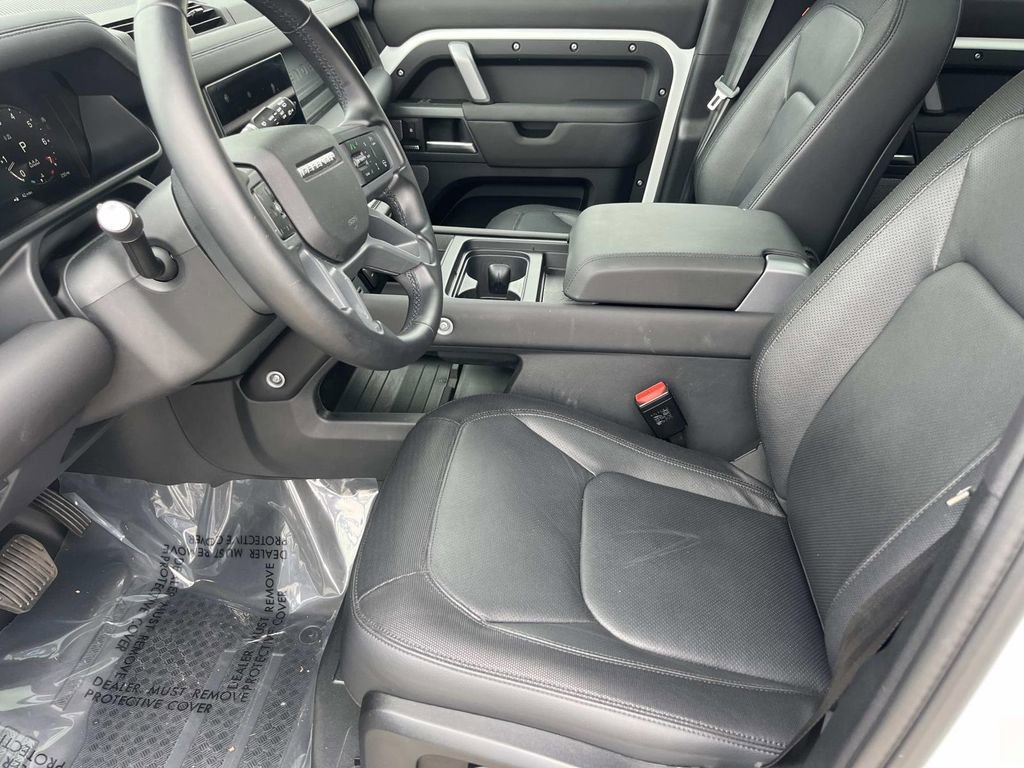 Certified 2024 Land Rover Defender 110 X-Dynamic SE AWD/4WD image 12
