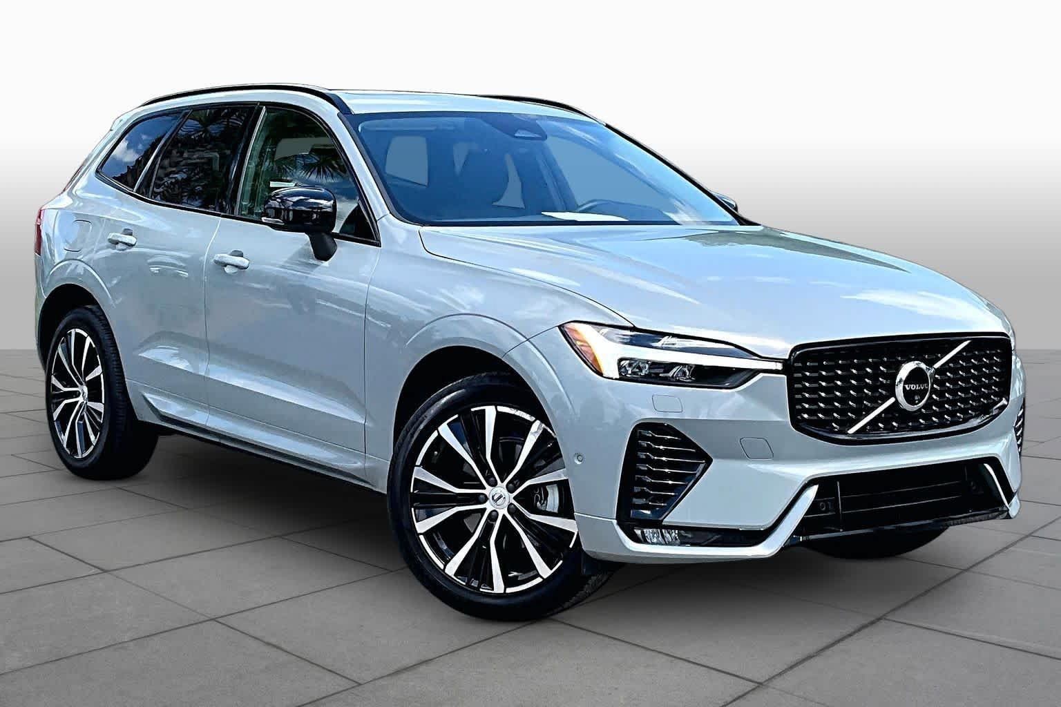 Used 2025 Volvo XC60 B5 Plus AWD/4WD image 3