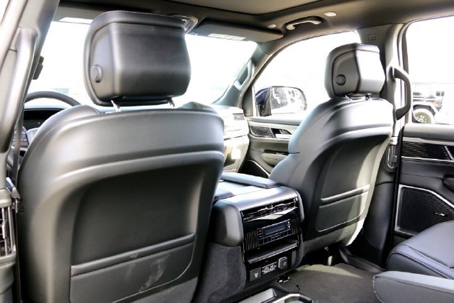 New 2026 Jeep Grand Wagoneer L 4WD w/ Premium Group I image 16