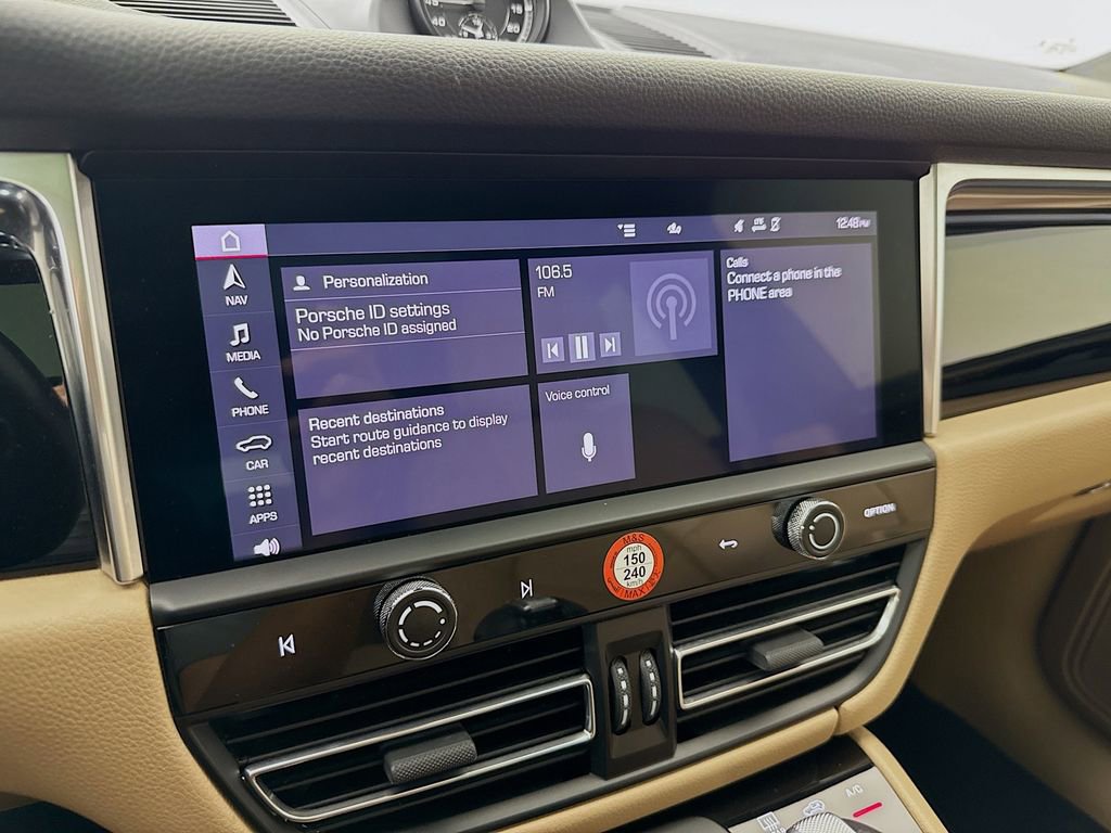Certified 2023 Porsche Macan Turbo image 18