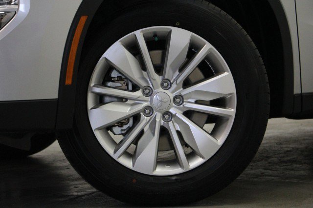 New 2026 Mitsubishi Outlander ES AWD/4WD image 3