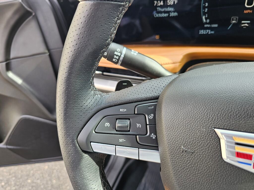 Used 2025 Cadillac XT4 Sport image 30