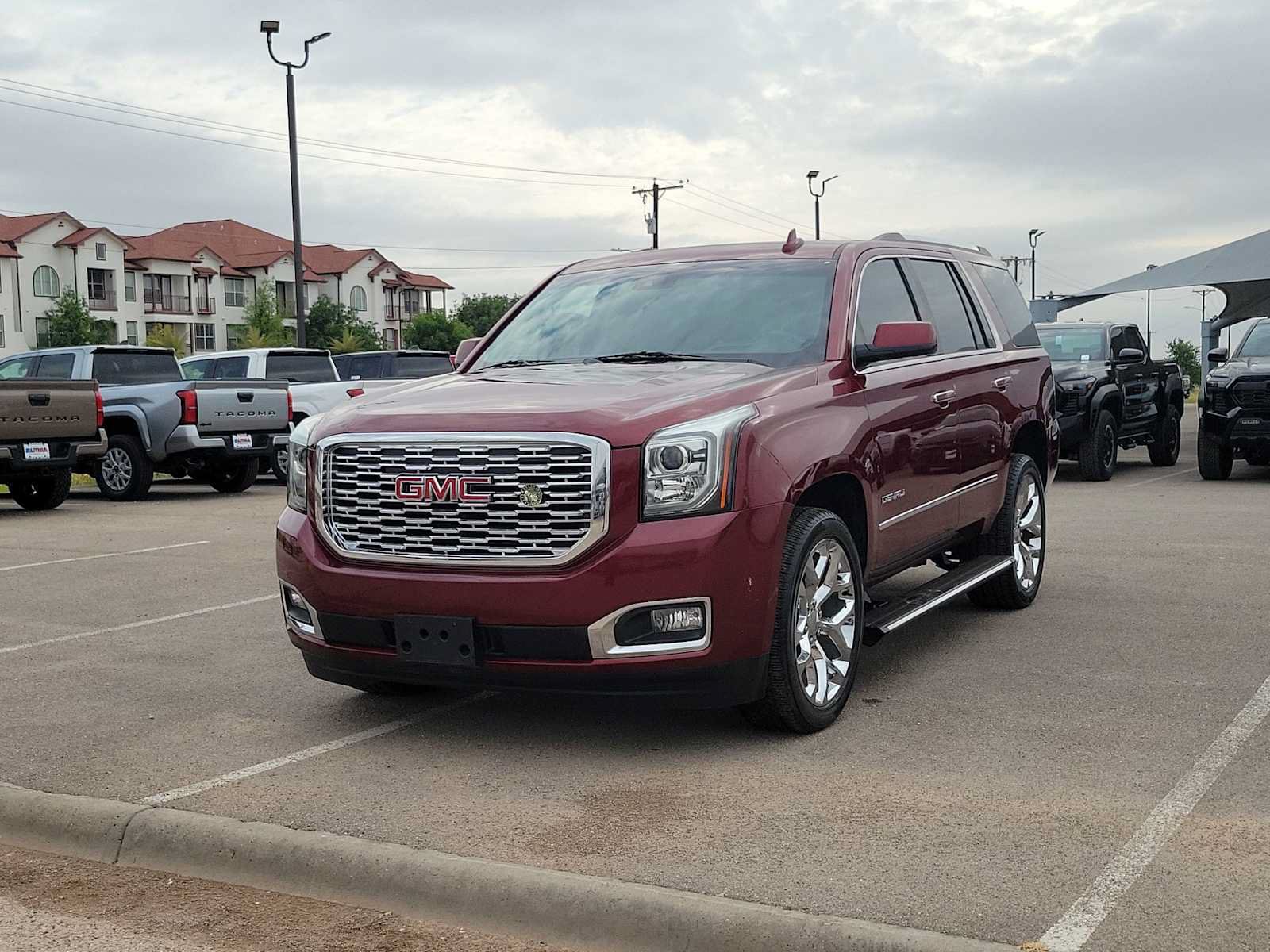 Used 2019 GMC Yukon Denali RWD image 4