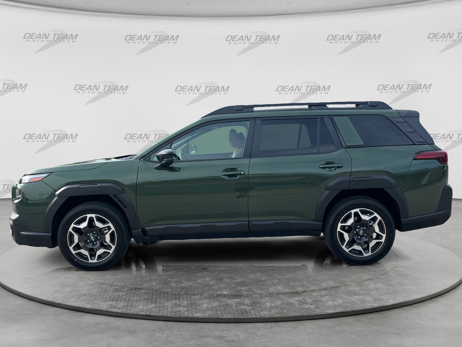 Certified 2026 Subaru Outback Touring AWD/4WD image 4