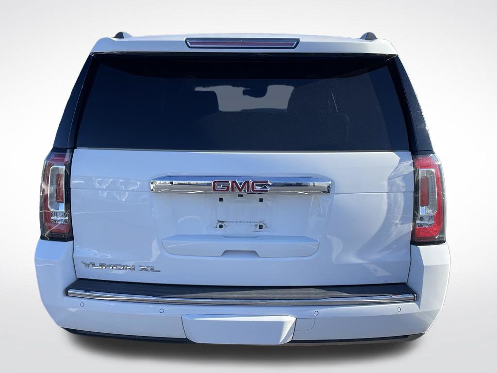 Used 2018 GMC Yukon XL Denali RWD image 4