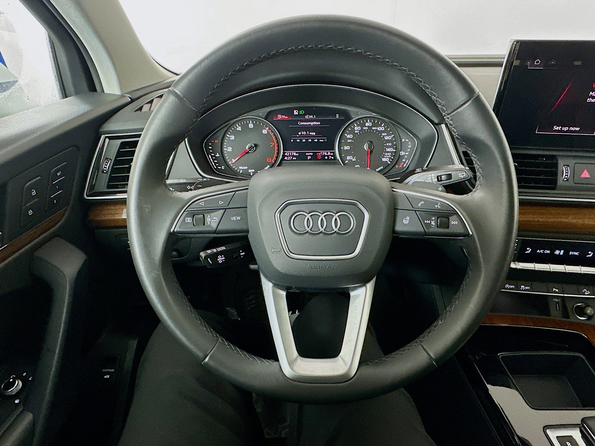 Used 2023 Audi Q5 2.0T Premium w/ Convenience Package image 11