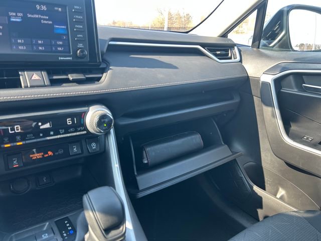 Used 2021 Toyota RAV4 XLE w/ Convenience Package image 19