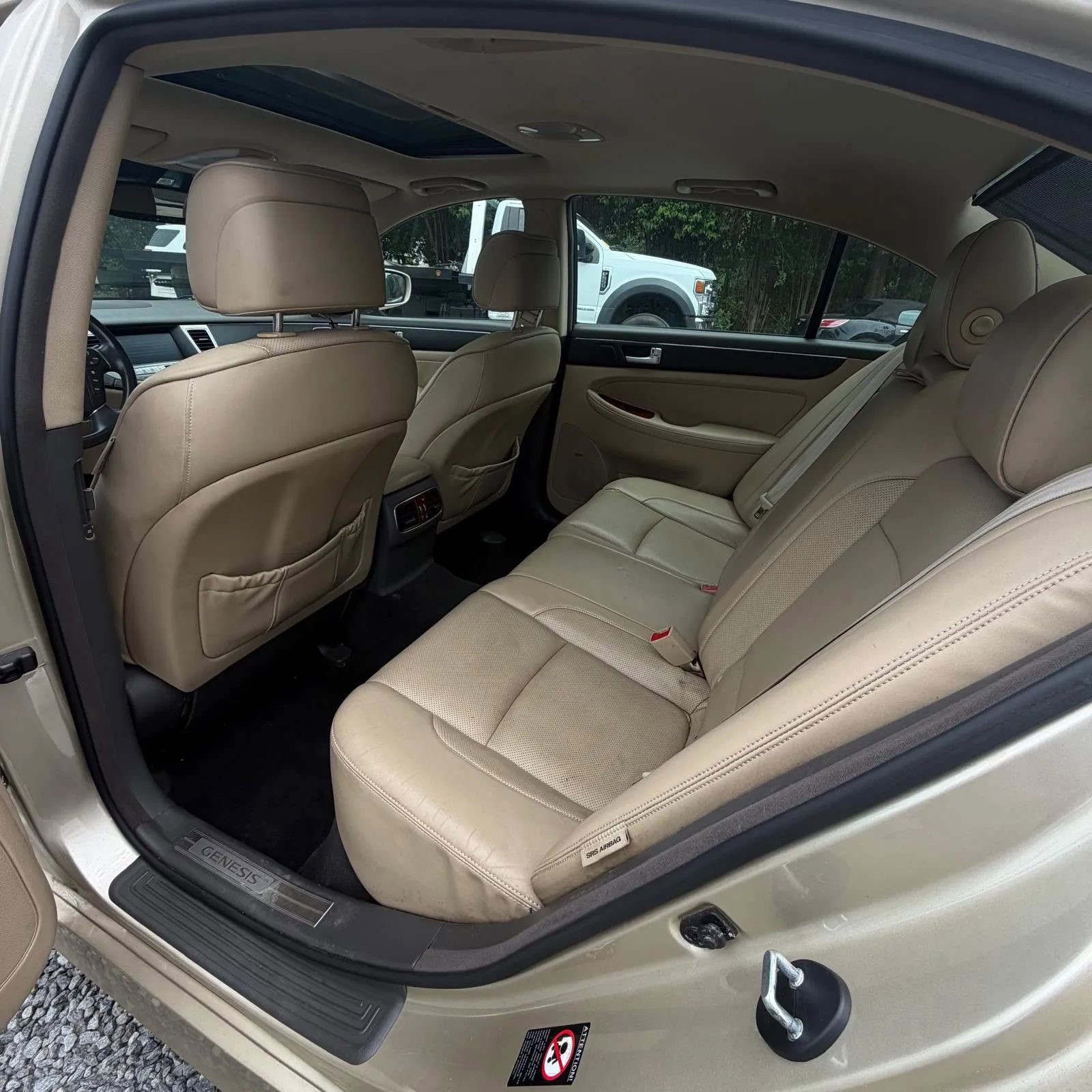 Used 2012 Hyundai Genesis 3.8 w/ Premium Pkg RWD image 11