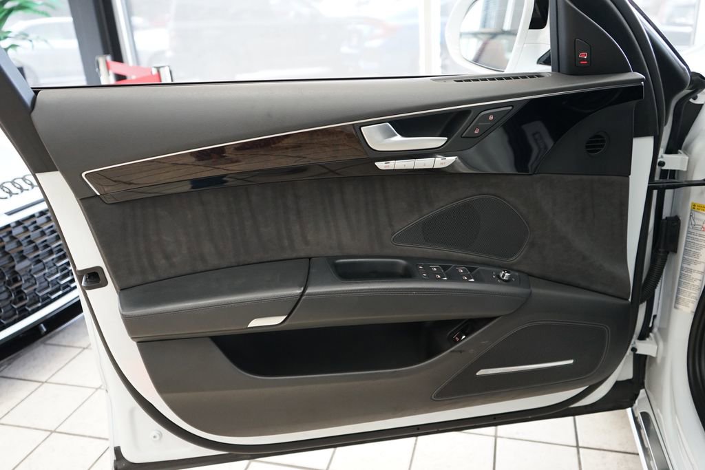 Used 2015 Audi A8 L TDI w/ Premium Package image 27