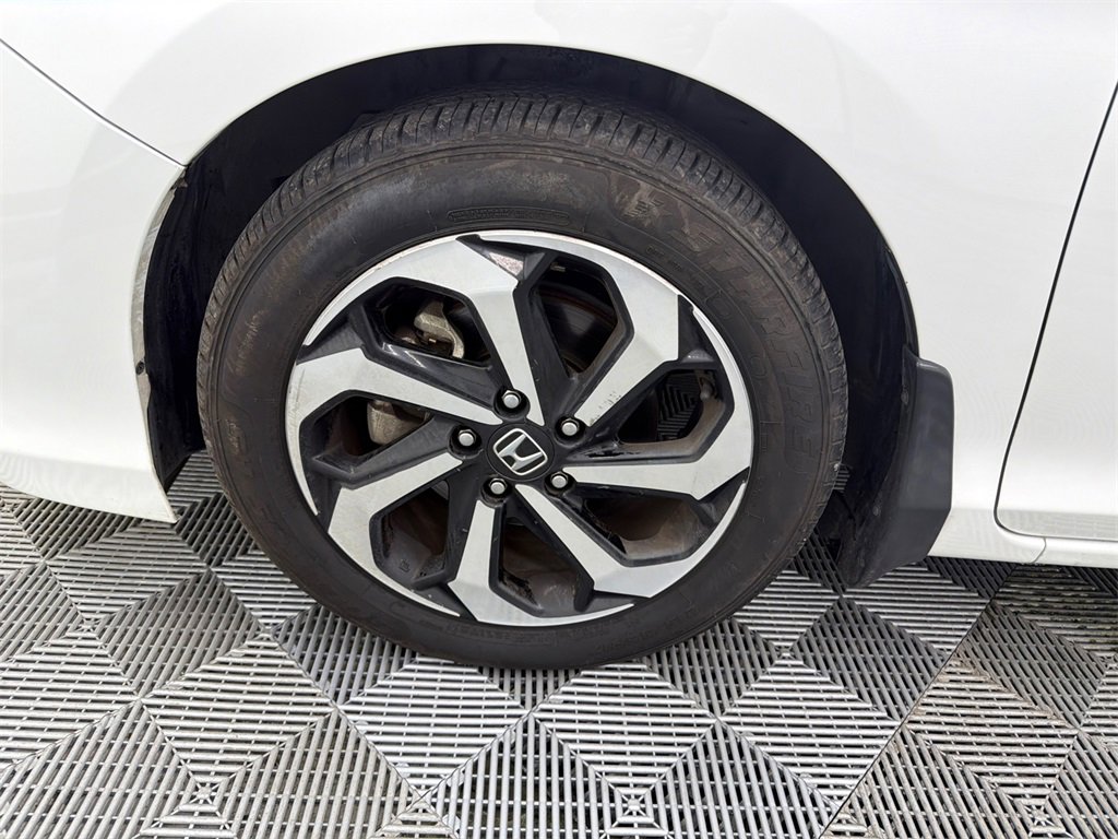 Used 2017 Honda Accord EX image 12