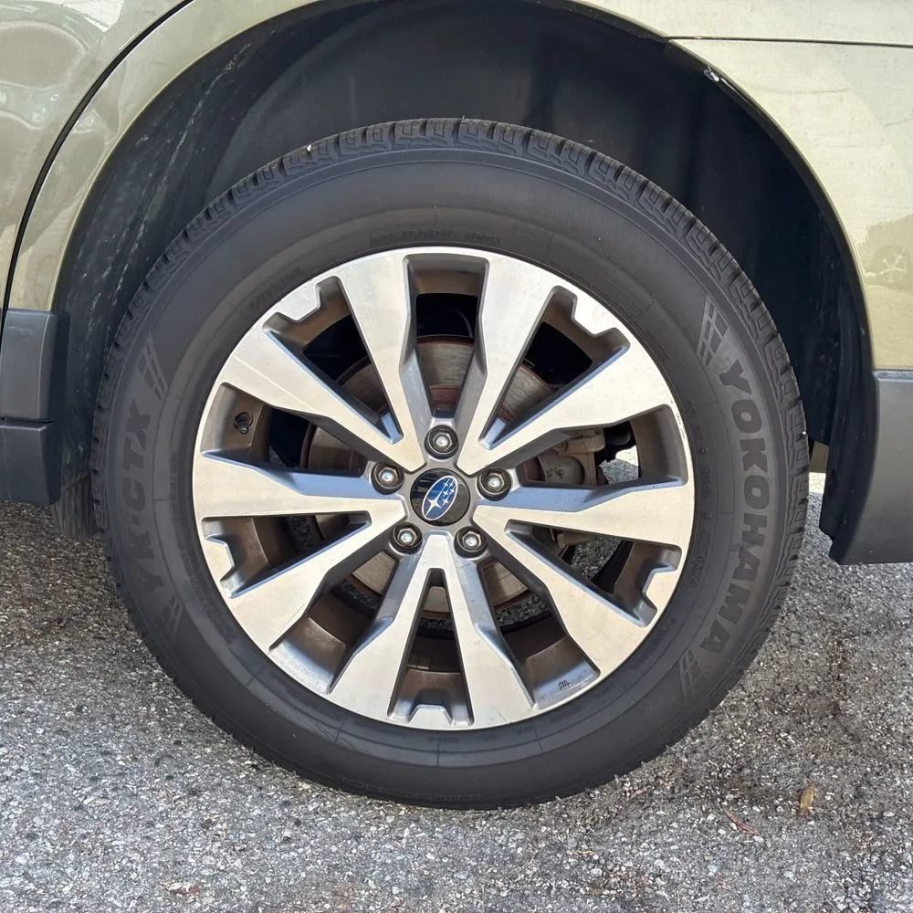 Used 2017 Subaru Outback 3.6R Touring AWD/4WD image 13