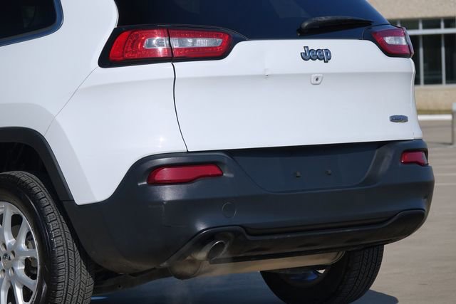 Used 2015 Jeep Cherokee Latitude image 17