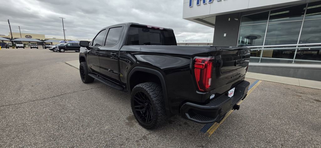 Used 2024 GMC Sierra 1500 AT4 w/ Technology Package AWD/4WD image 8