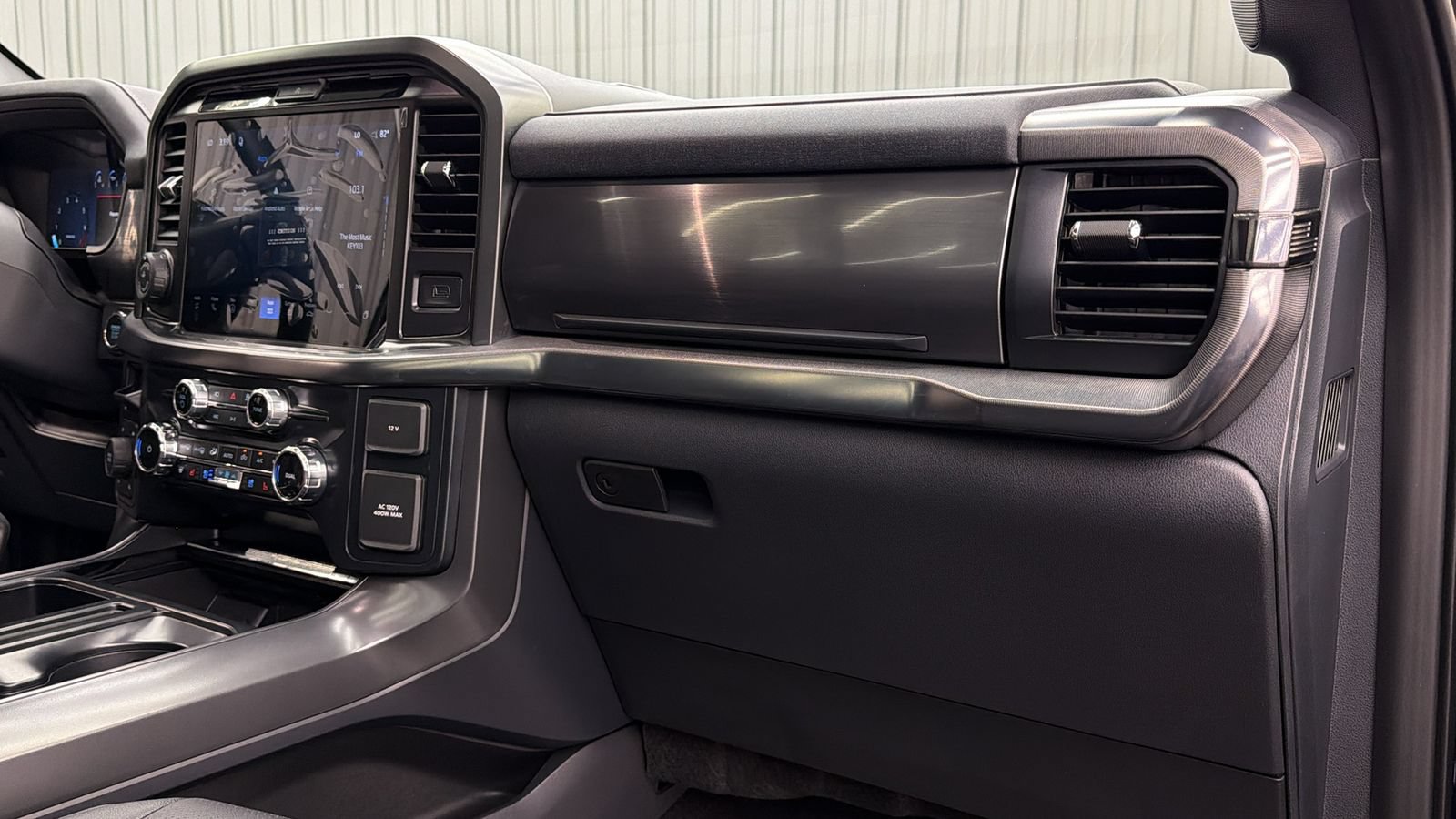 Used 2026 Ford F150 Lariat AWD/4WD image 38