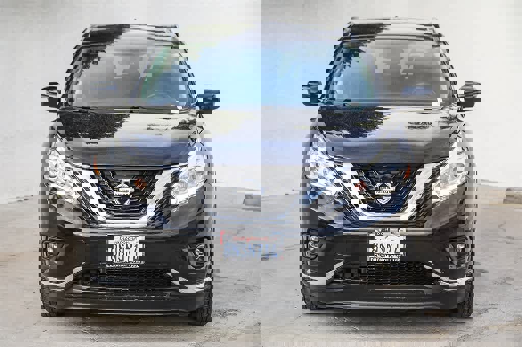 Used 2018 Nissan Murano SV image 2