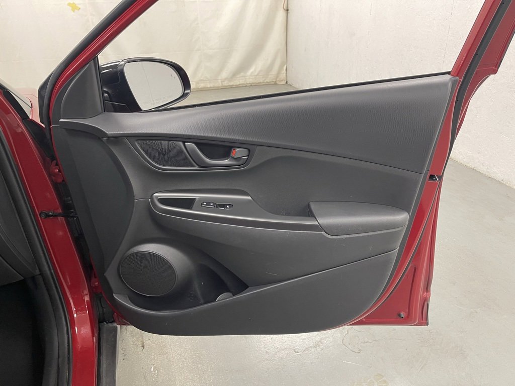 Used 2020 Hyundai Kona SEL image 9