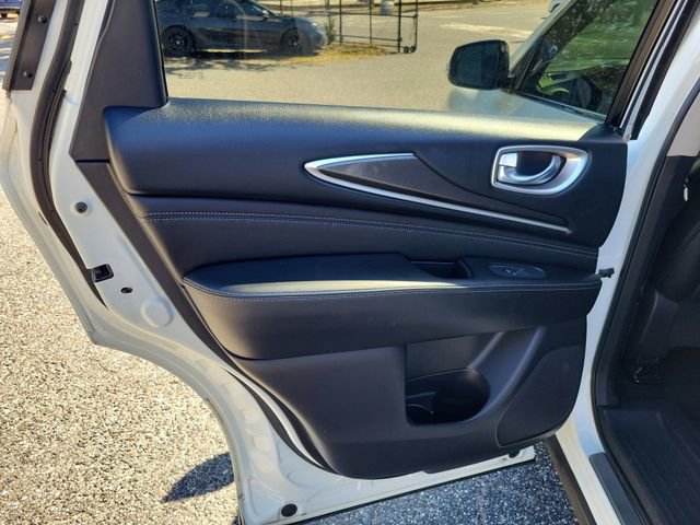 Used 2019 INFINITI QX60 Luxe w/ Essential Package image 30