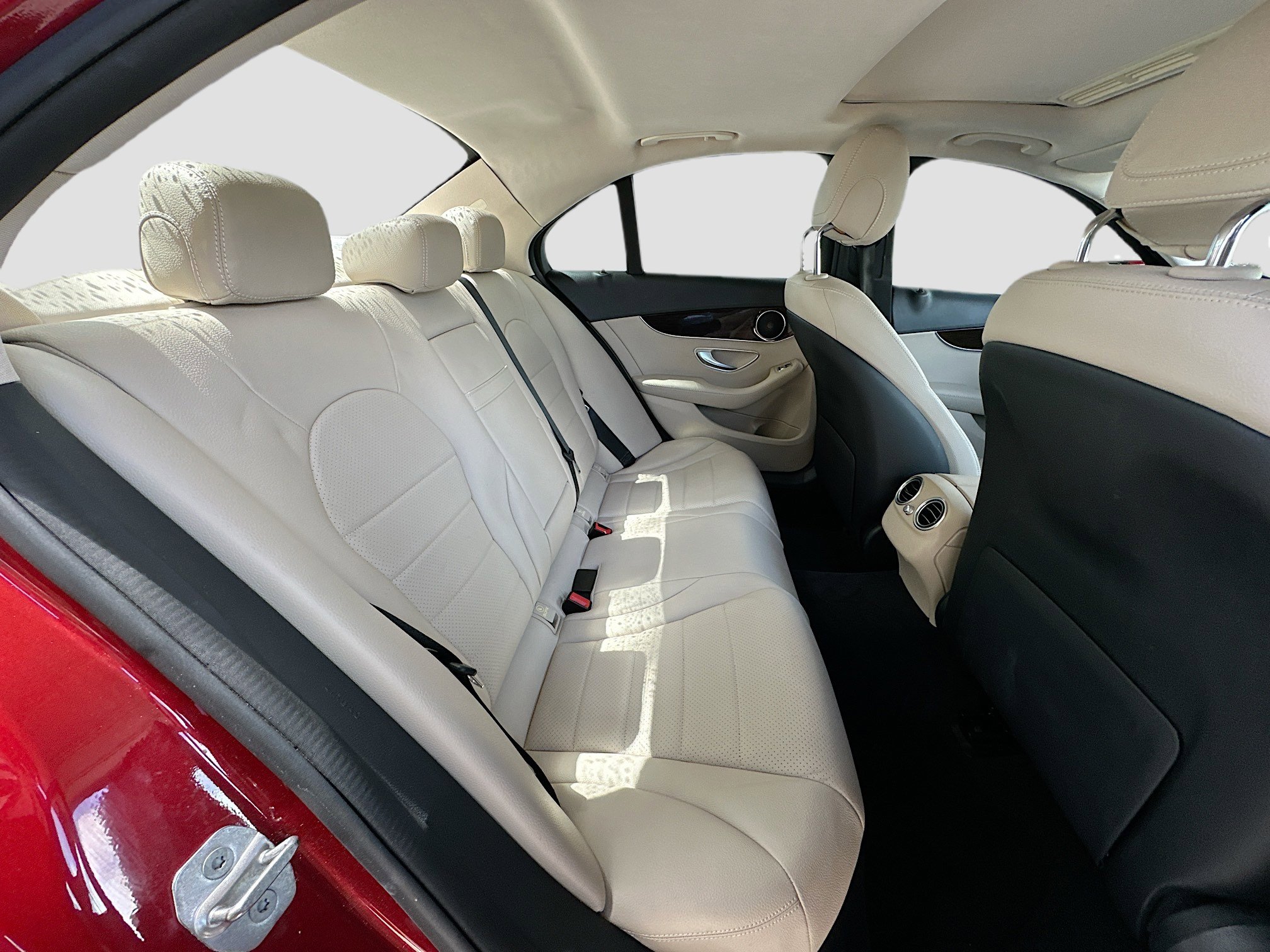 Used 2018 Mercedes-Benz C 300 Sedan image 27