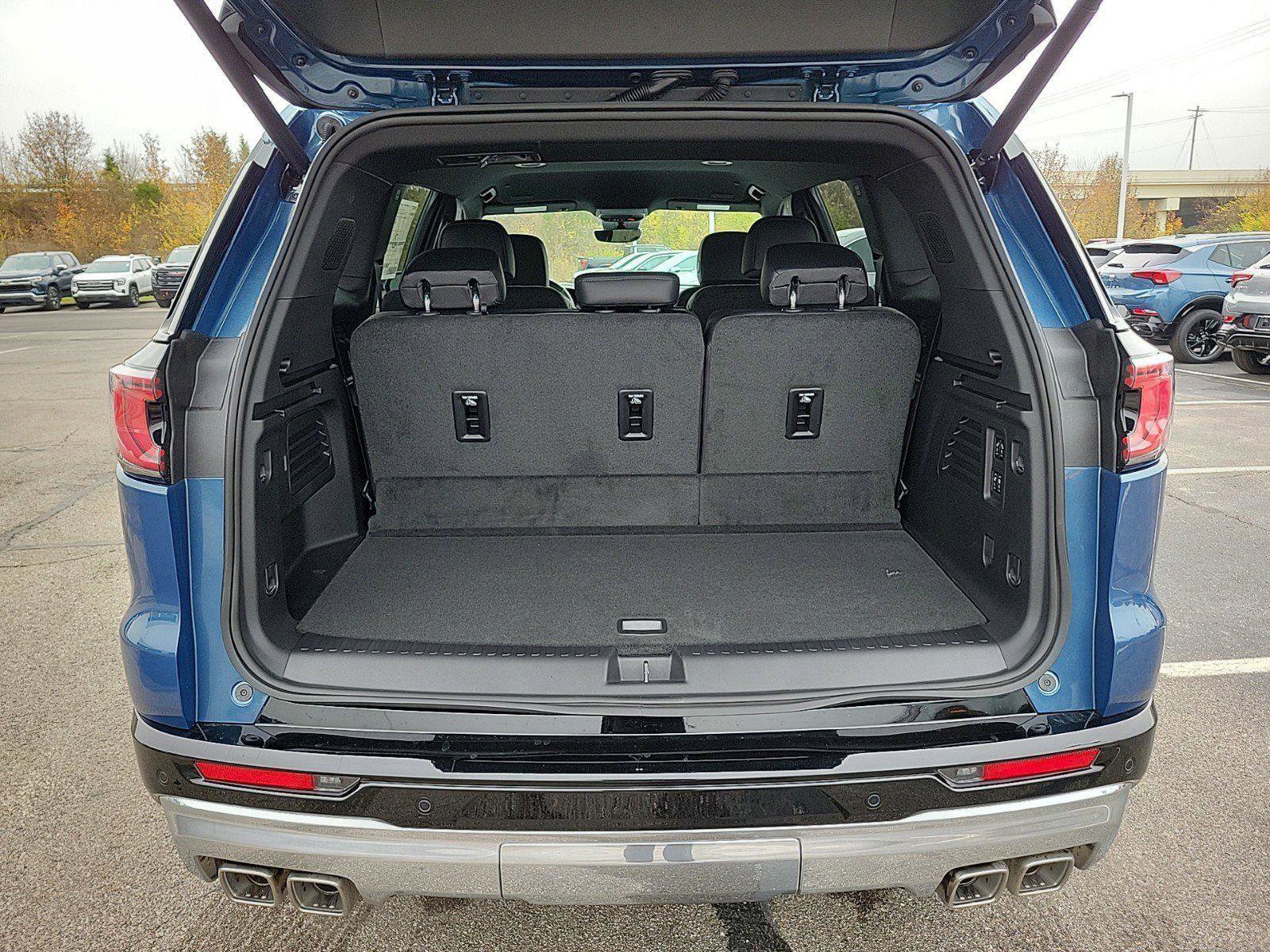 New 2026 GMC Acadia Denali w/ Super Cruise Package image 7