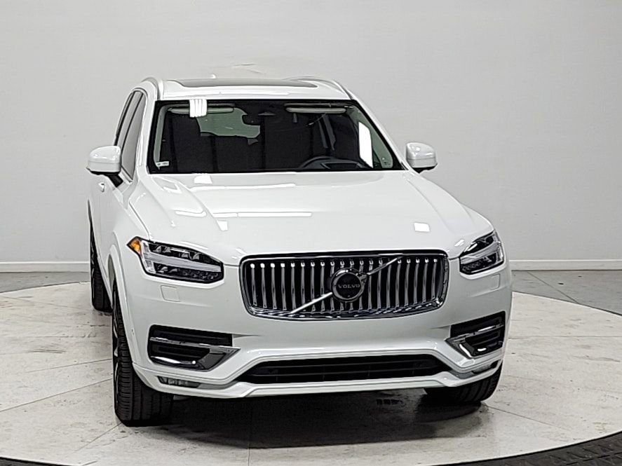 Used 2024 Volvo XC90 B6 Ultimate w/ Protection Package Premier image 2